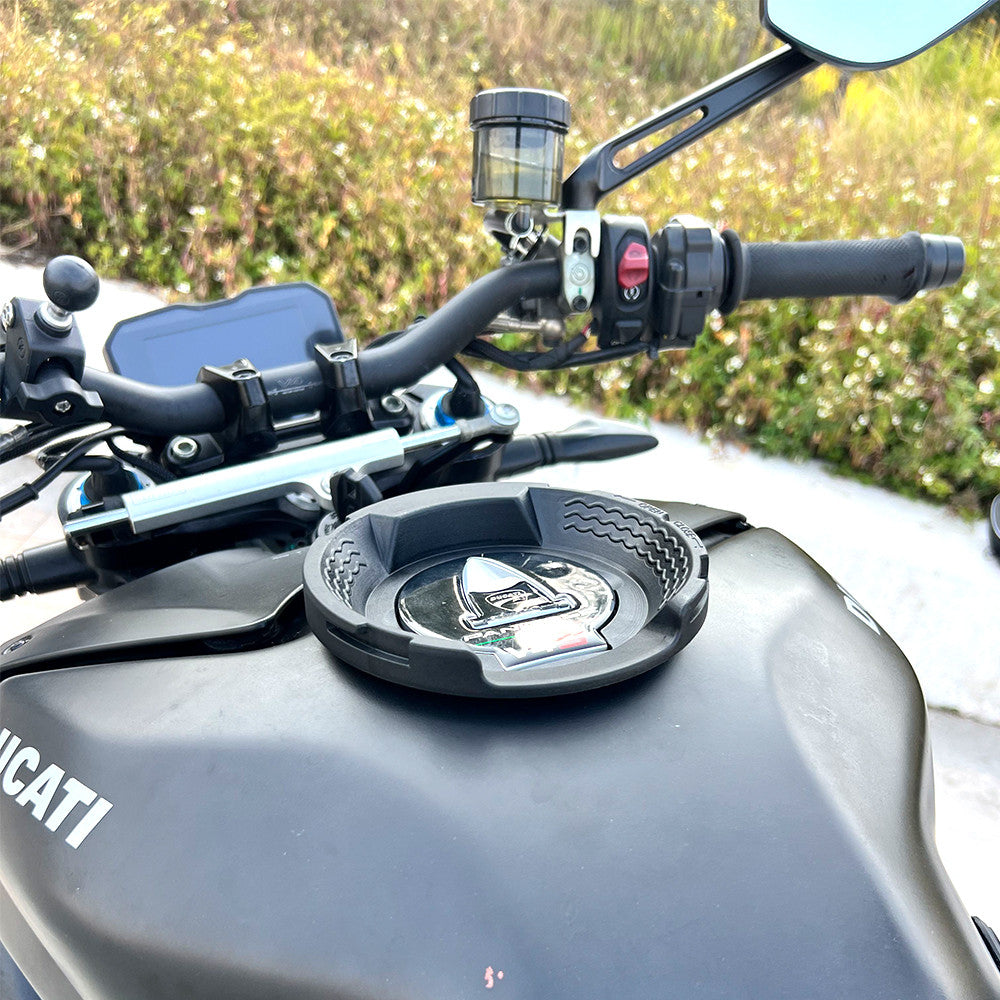 uglyBROS Fuel Tank Bag +CUCYMA LOCK Ducati Diavel Panigale Street Fighter Monster Multistrada