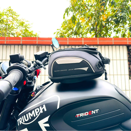 CUCYMA Quick Release Motorcycle Tank Bag for Triumph Street Triple 660 675 765 Anti-theft Navi Bag